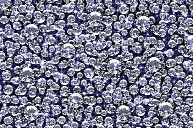 ऐसी कुंडली वालों को भूलकर भी नहीं पहनना चाहिए हीरा, ज़िंदगी बर्बाद कर देता है ये चमकता रत्न