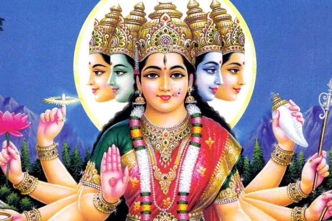 जानिए कौन हैं मां गायत्री, उनका अवतरण, विवाह और अद्भुत महिमा