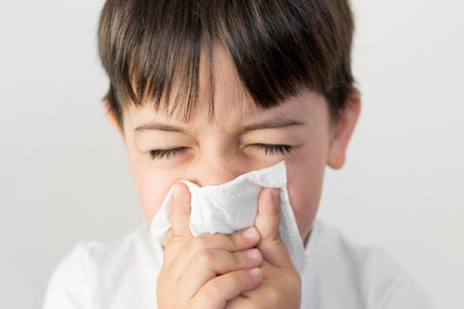 बच्चों को सर्दी-जुकाम से राहत दिलाने के घरेलू नुस्खे